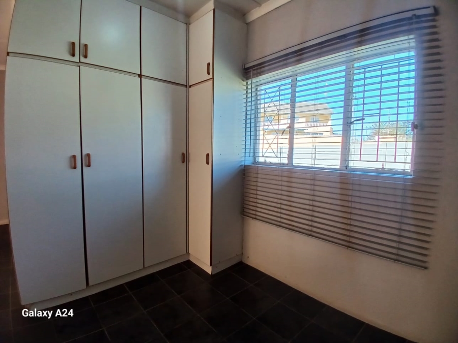 4 Bedroom Property for Sale in Amalinda Eastern Cape